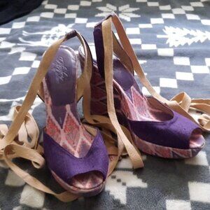 Theodore & Callum By Stuart Weitzman Wedge Heel Ankle Tie Strap Sandals Size 7.5